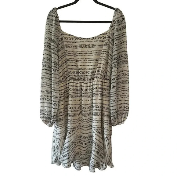 ALL IN FAVOR Women's Size Large Boho Aztec Patterned White Black Dress Romantic - Picture 1 of 11
